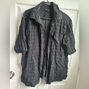 Van Huesen Men's Black Button-Down